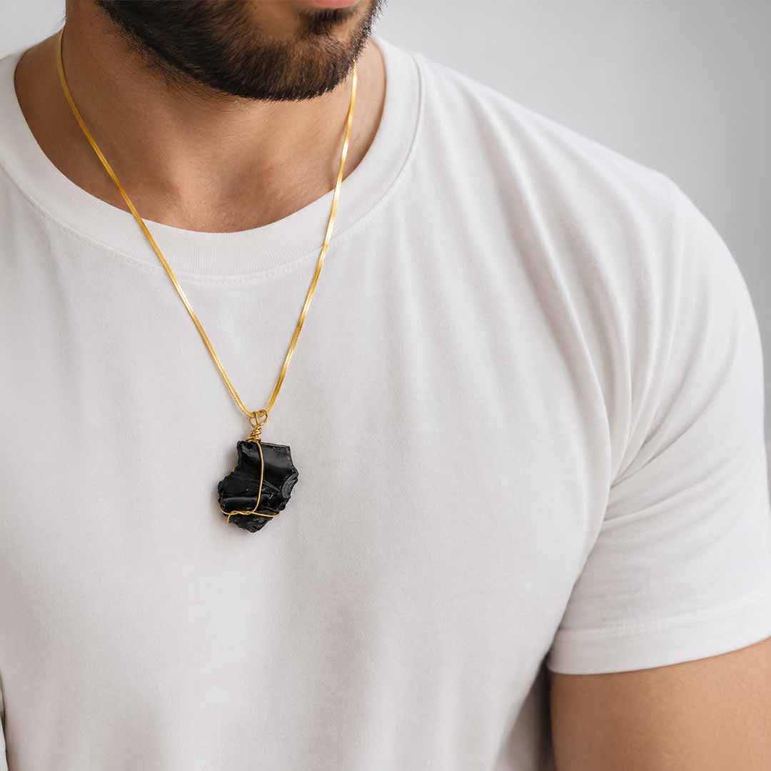 Obsidian Pendant with Veloré Snake Chain – 18K Gold-Tone - Image 9